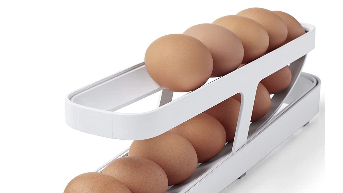 Un invento de 'huevos' para tu nevera: mira este dispensador