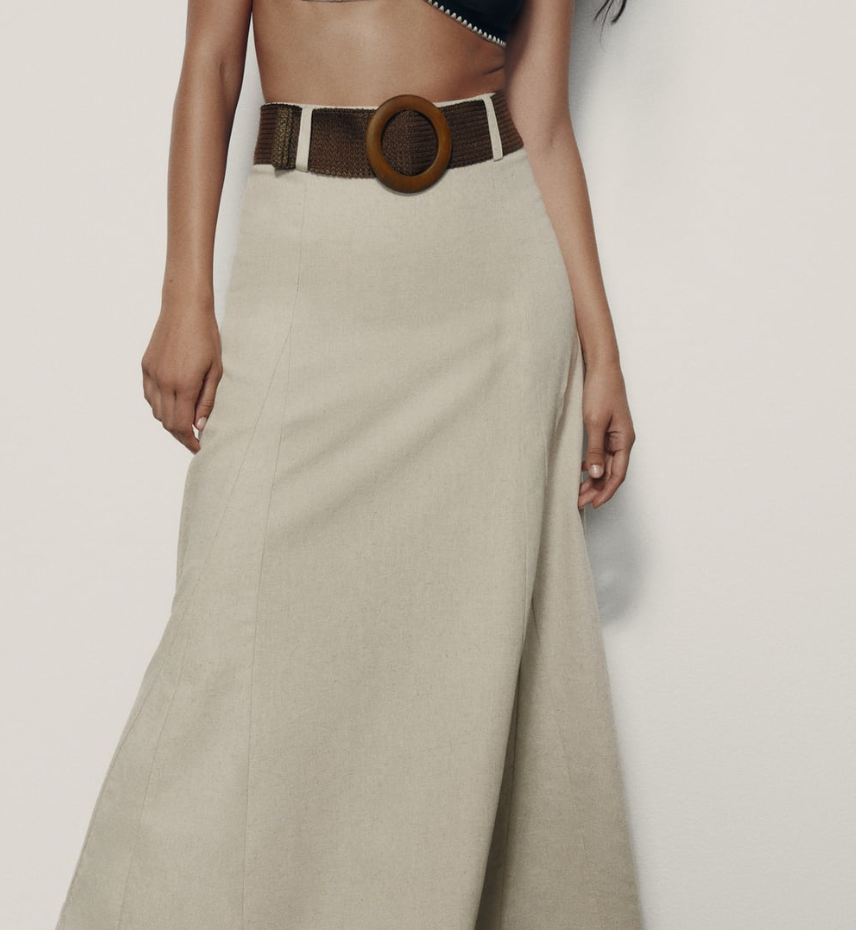 La falda larga vintage de Zara para ir a la oficina con estilazo