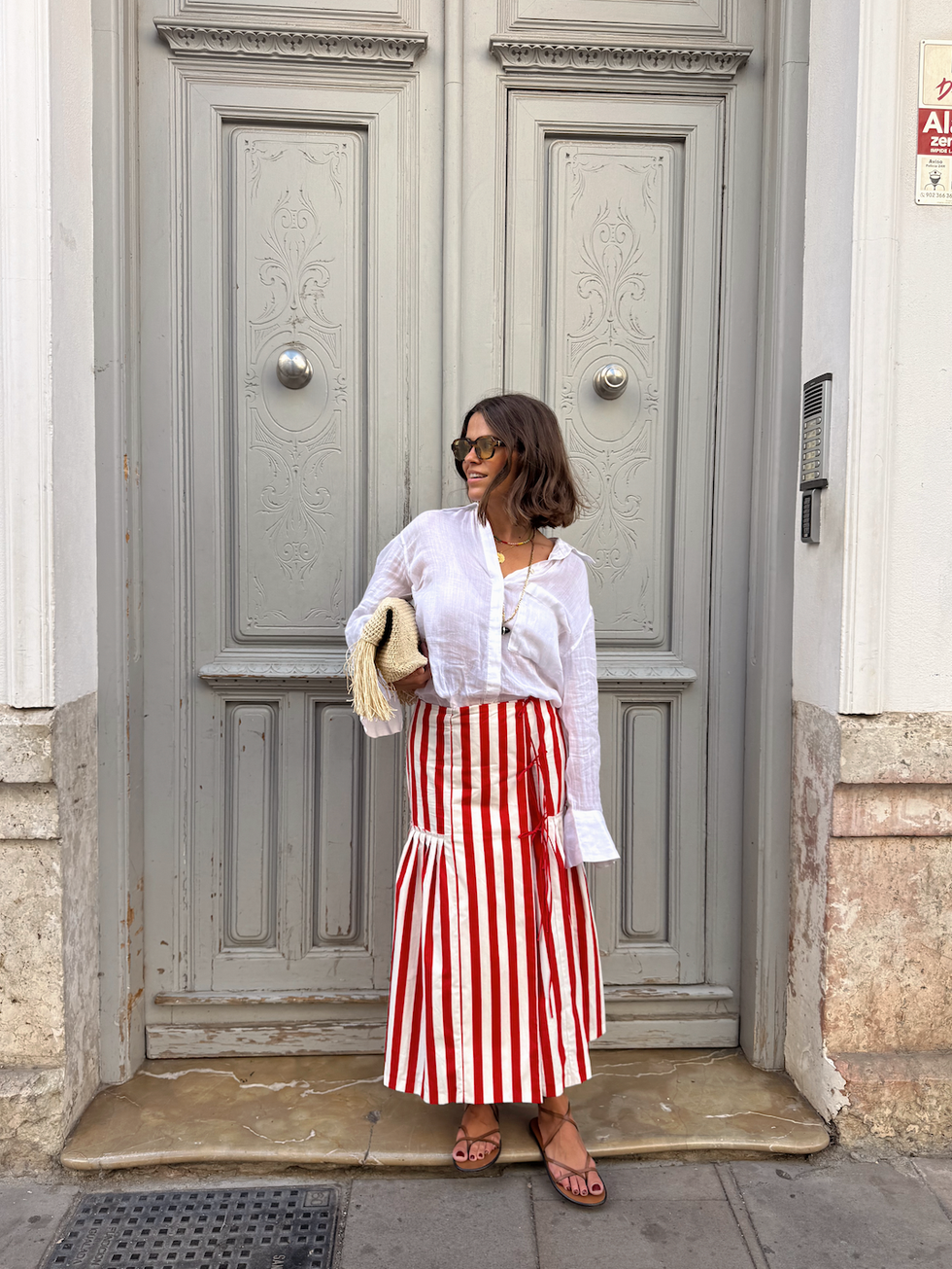 Falda midi de rayas con lazos