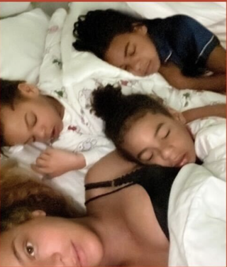 beyonce with her kids