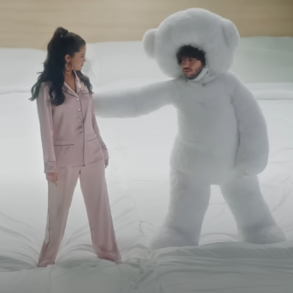 selena gomez and benny blanco in “i can’t get enough” music video