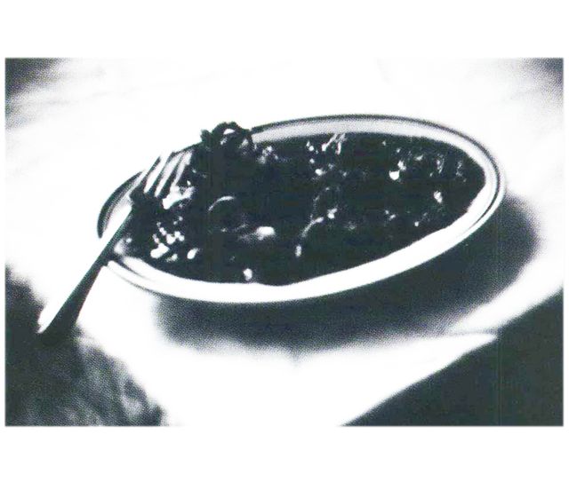 Liquid, Monochrome photography, Black-and-white, Monochrome, Pekmez, Grass jelly, Guilinggao, Kitchen utensil, Fruit preserve, Molasses, 