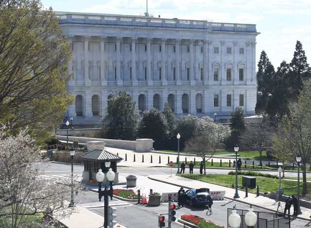 car crashed into capitol security checkpoint