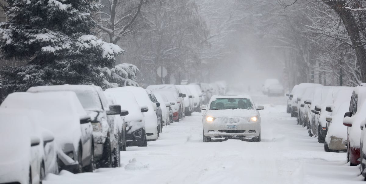 Chicago Towed Nearly 250 Cars on First Night of Winter Parking Ban