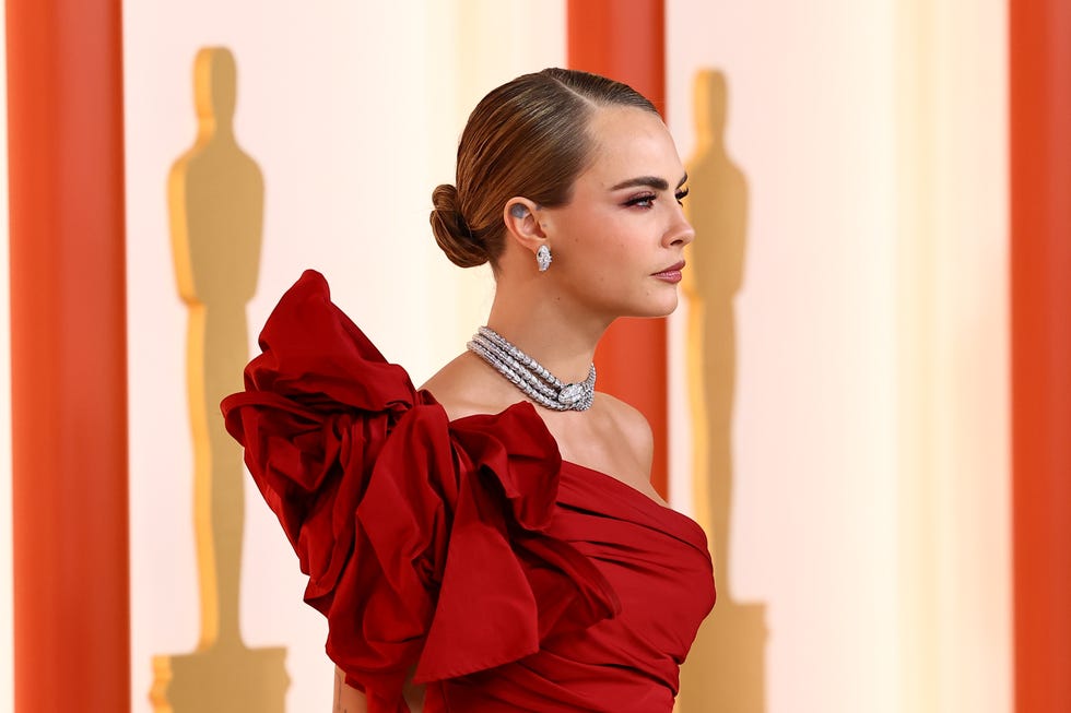 Cara Delevingne's Wears Elie Saab at Oscars 2023