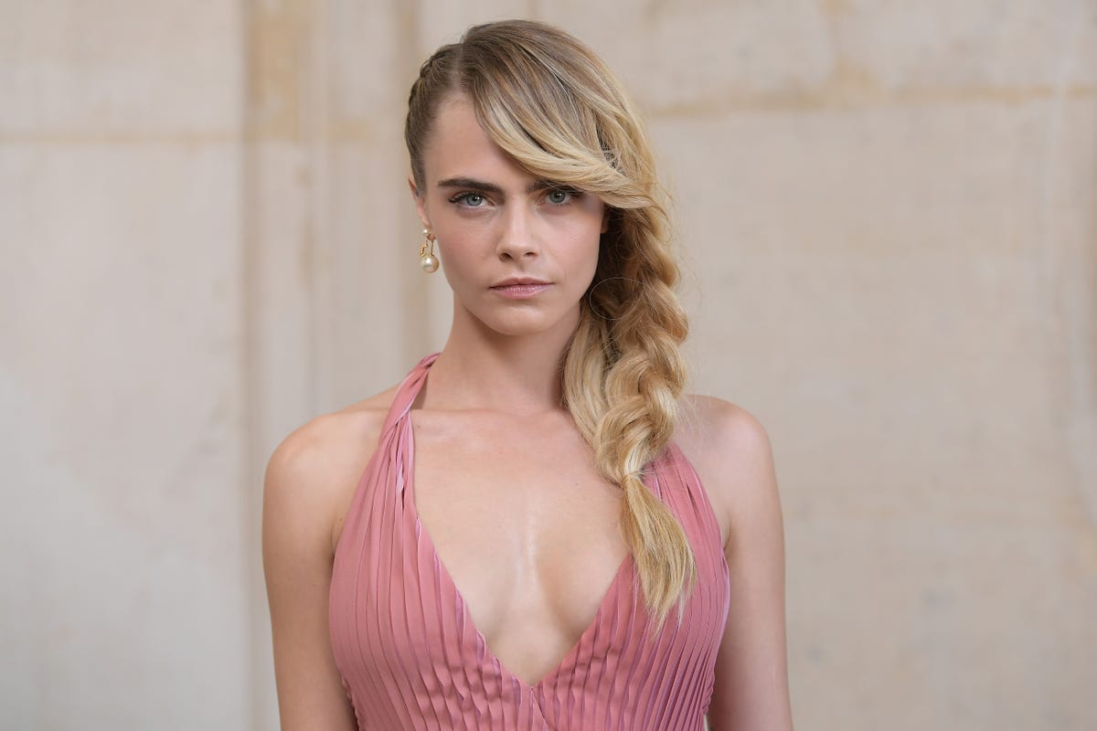 Cara Delevingne is no longer blonde