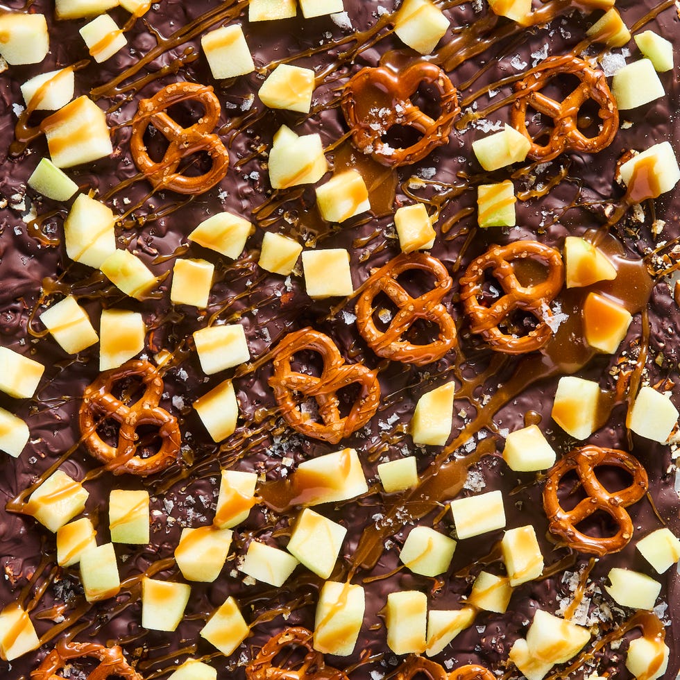 chocolate bark with apple pieces, pretzels and caramel