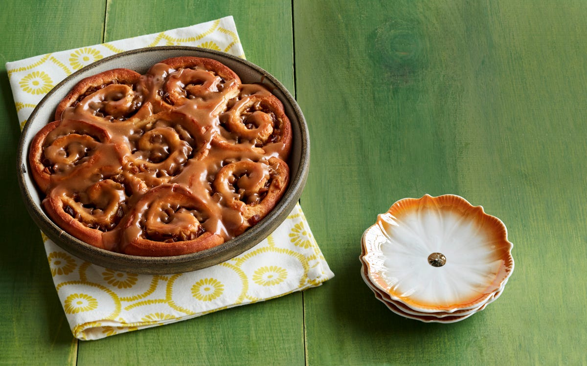 Skillet Cinnamon Rolls with Caramel Topping