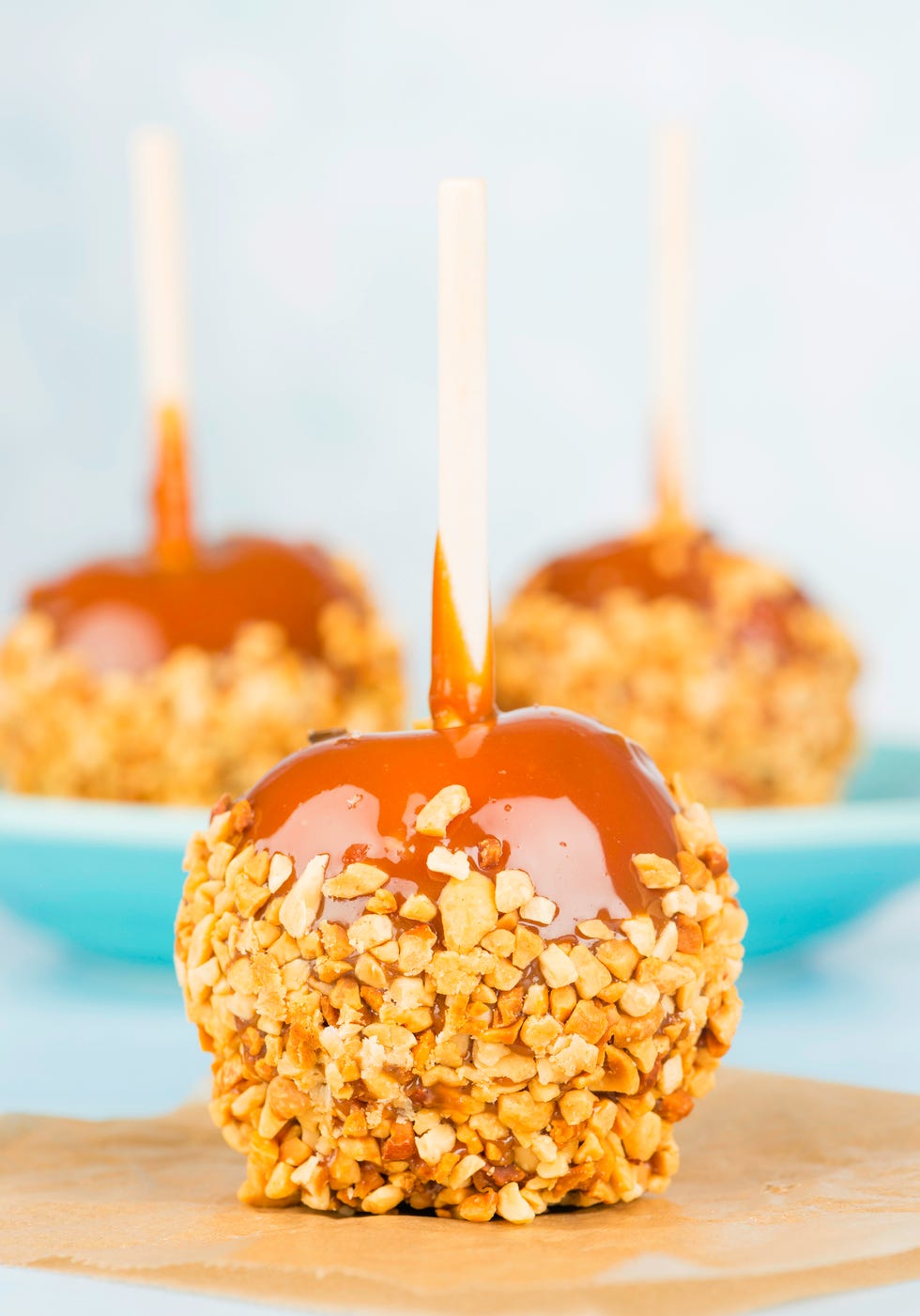 12 Best Caramel Apple Toppings That Make It A Treat 