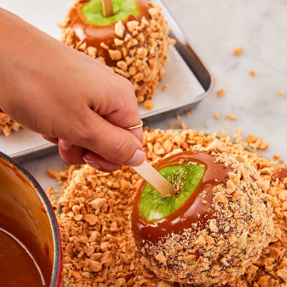 apples dipped in caramel and toppings
