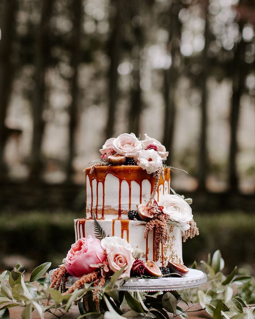 caramel drip fall wedding cake