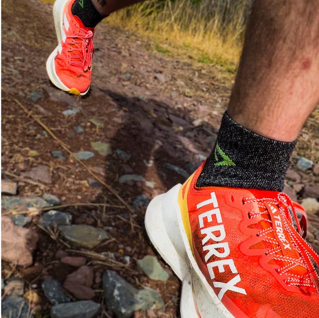 Run Bold: Top Red, Black & White Trail Running Shoes to Elevate Your Stride