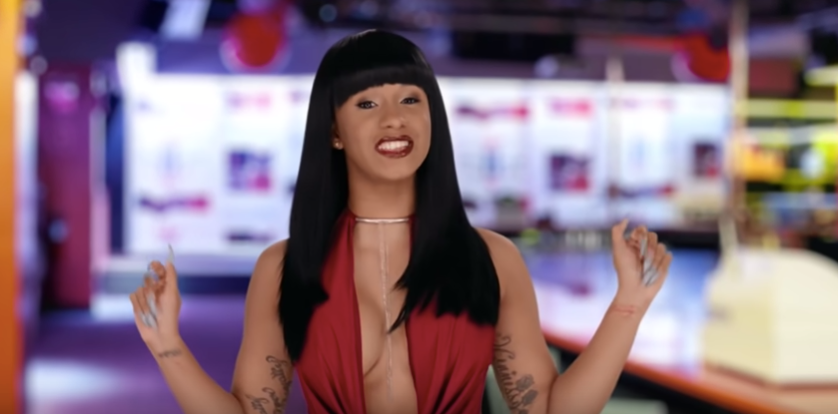 beauty, television presenter, lip, black hair, long hair, hand, gesture, model, muscle, smile,