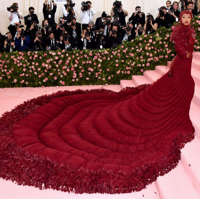 https://hips.hearstapps.com/hmg-prod/images/cardi-b-attends-the-2019-met-gala-celebrating-camp-notes-on-news-photo-1651009104.jpg?crop=0.686xw:1.00xh;0.194xw,0&resize=640:*