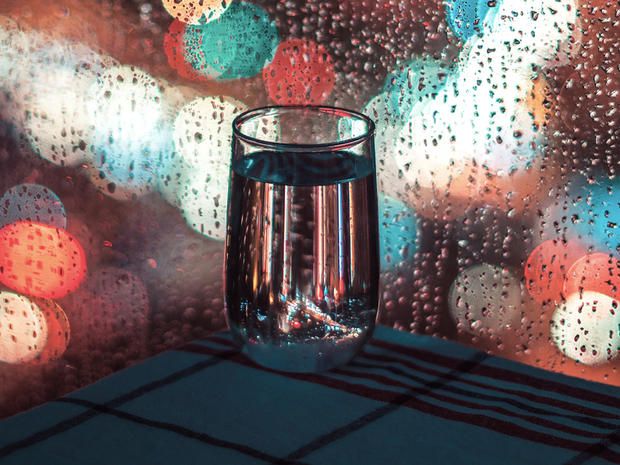 Liquid, Fluid, Drinkware, Glass, Teal, Transparent material, Turquoise, Highball glass, Reflection, Still life photography, 