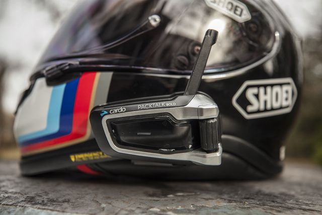 Ride Gear Review: Cardo PACKTALK Bold Motorcycle Communication System Keeps  You In Touch