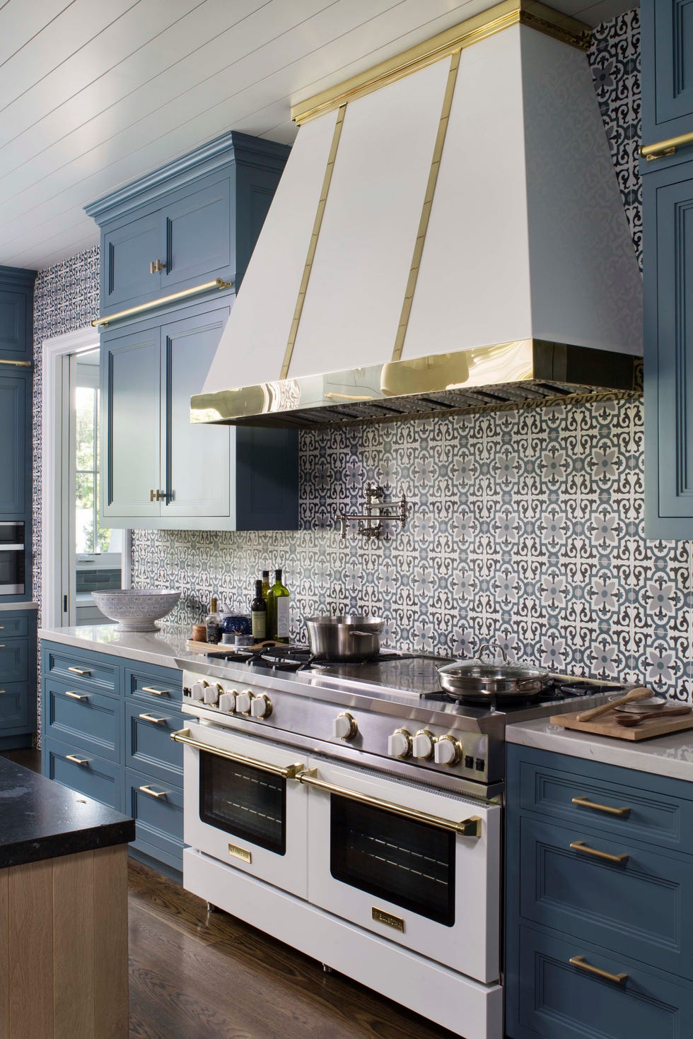 Caren Rideau Designs a Pattern-Filled Kitchen With Lots of Function