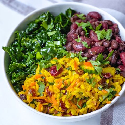 caribbean red beans and turmeric rice