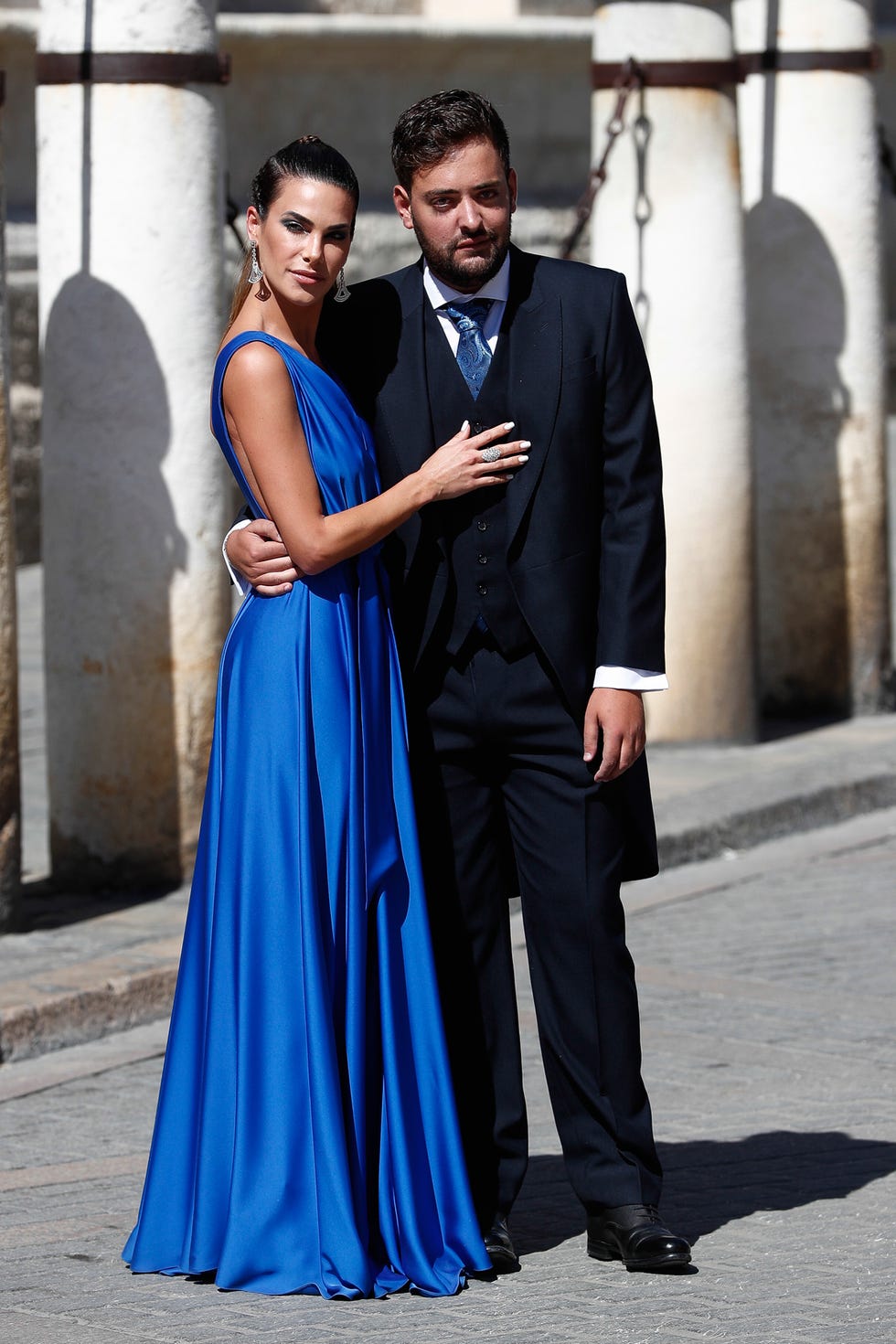 Formal wear, Cobalt blue, Blue, Clothing, Dress, Suit, Gown, Fashion, Shoulder, Prom, 