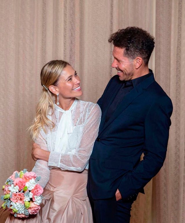 Carla Pereyra y Diego Simeone formalizan su relación por medio de una boda civil secreta y de lo más íntima.