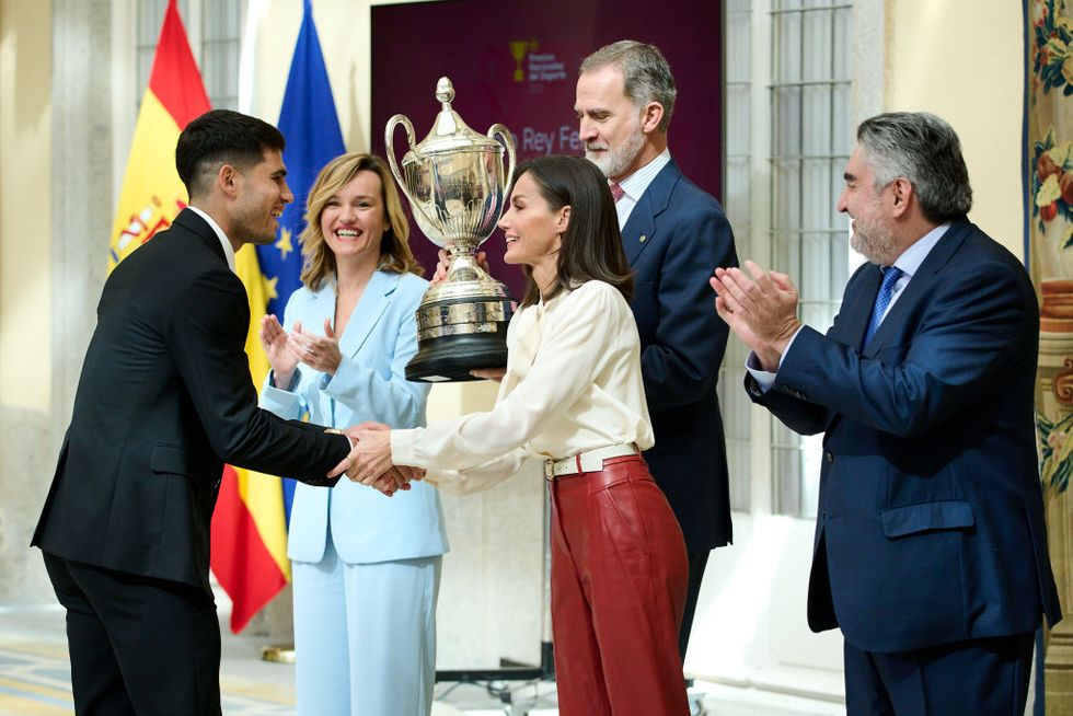 Los Reyes Felipe y Letizia entregan el Premio Deportista a Carlos Alcaraz: ver fotos