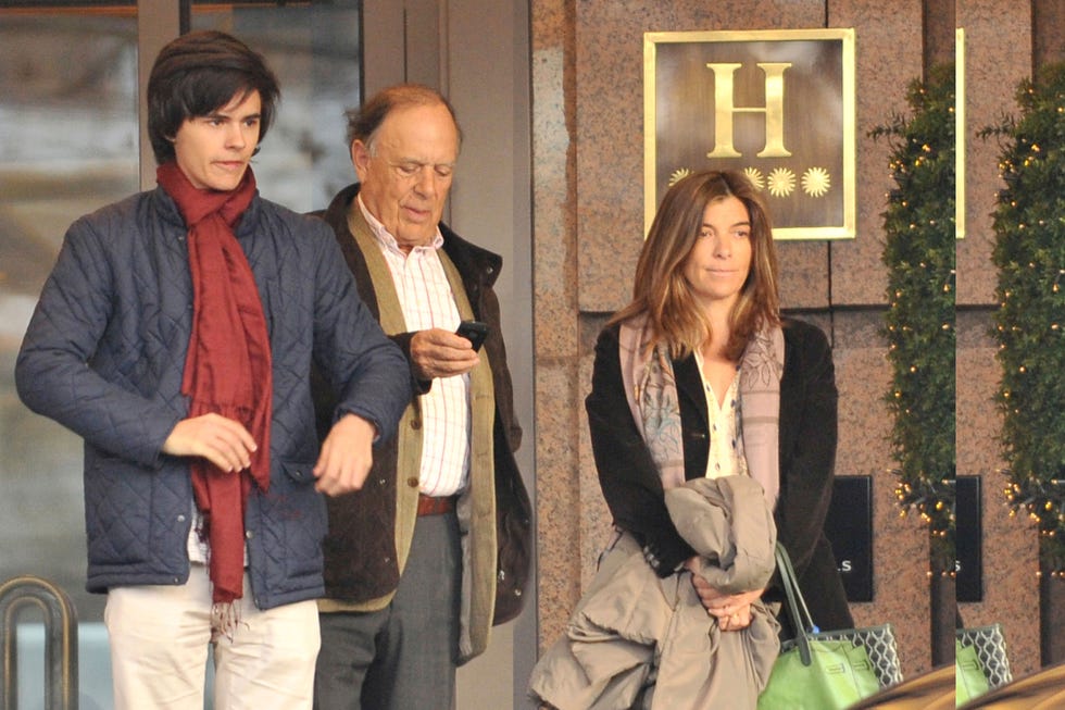 Carlos Falcó con sus hijos  Xandra y Duarte.