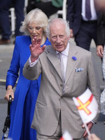 los reyes carlos iii y camila en su visita a la isla de guernsey