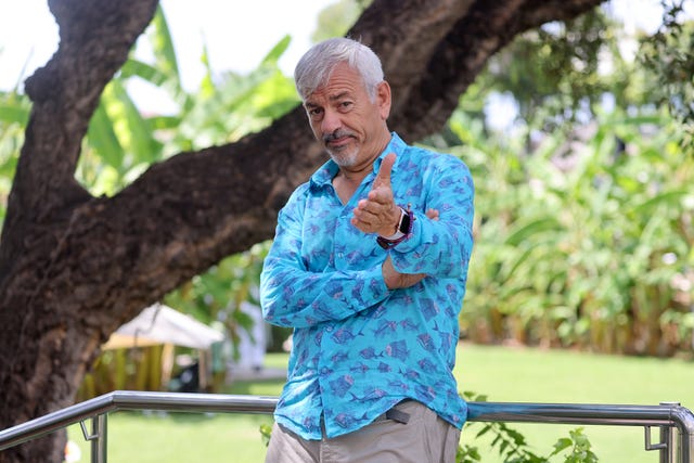 carlos sobera en marbella posa para diez minutos