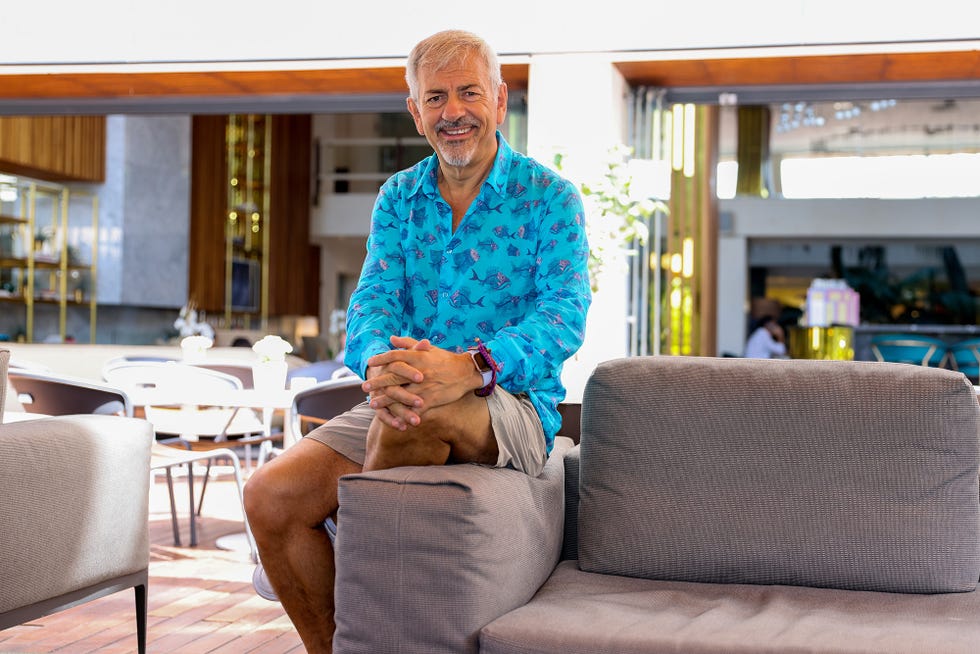 carlos sobera en marbella posa para diez minutos
