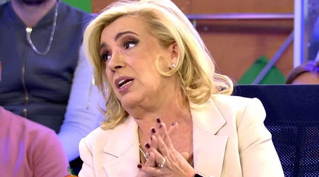 carmen borrego rompe a llorar por la salud de su madre