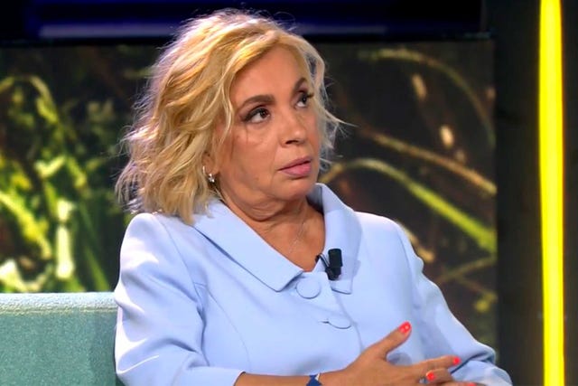 carmen borrego con la chaqueta de su madre