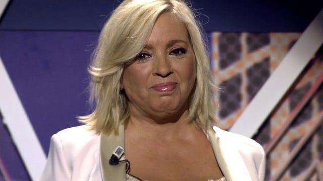 Carmen Borrego desvela su nueva imagen tras su operación de papada en el último programa de 'Las Campos'.