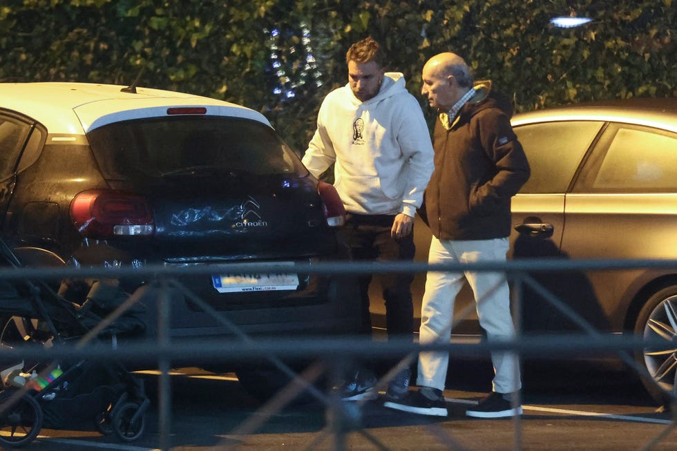 imagen del reencuentro y reconciliacion de carmen borrego y su hijo, jose maria almoguera, en casa de la colaboradora en madrid