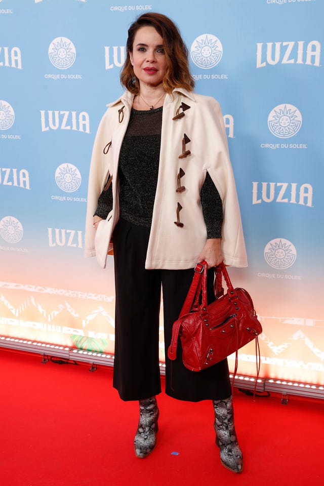 carmen chaparro en el estreno de luzia habla de su nueva novela y de la reina letizia