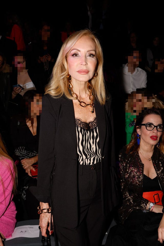 carmen lomana