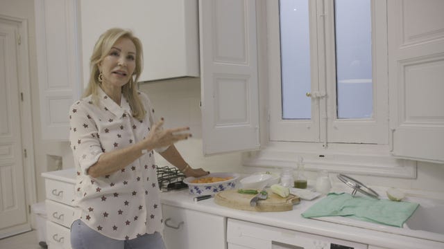 Carmen Lomana es la anfitriona de Ven a cenar conmigo Gourmet Edition