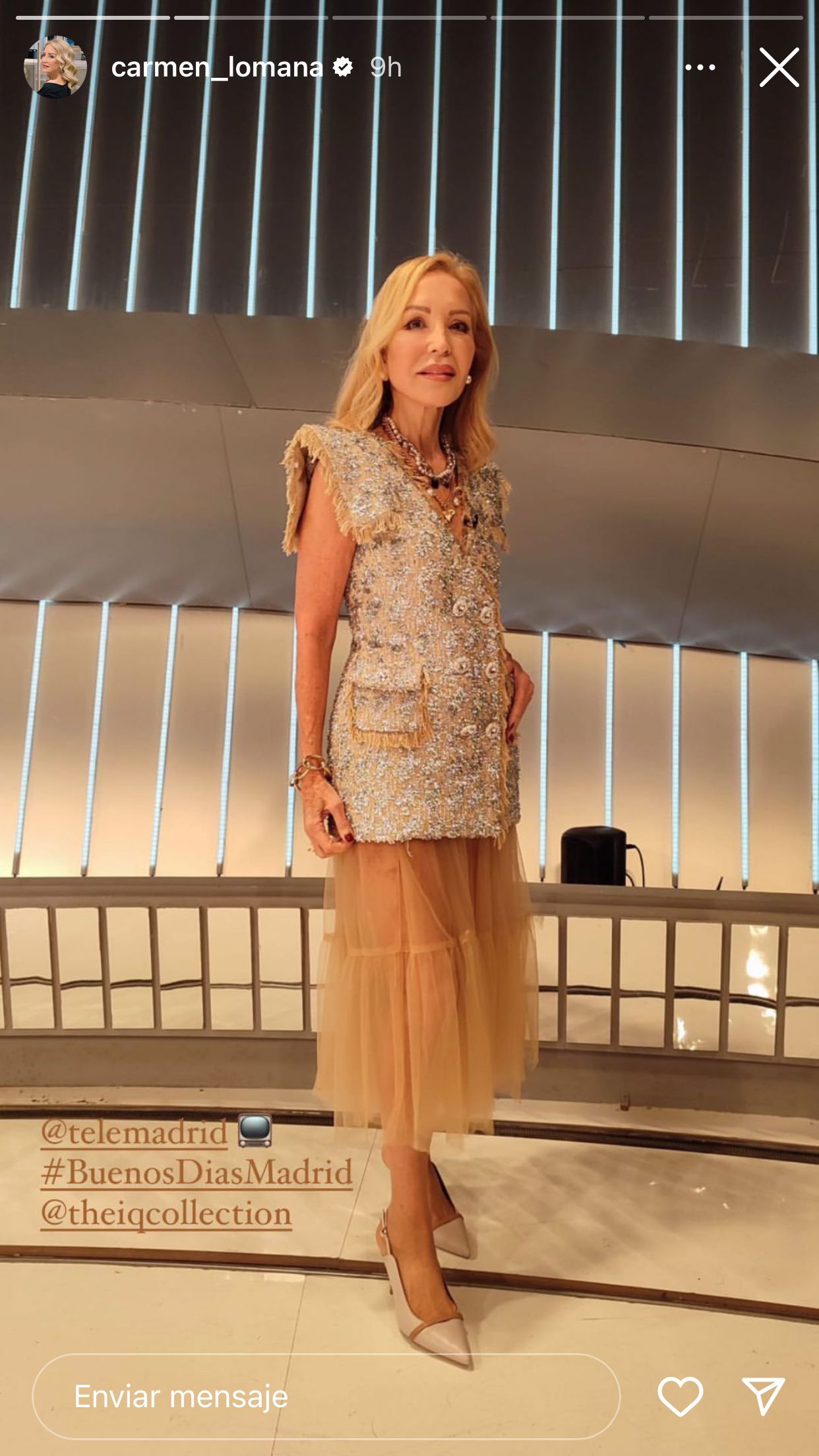 Contratado ensillar relé Carmen Lomana: cómo lucir una falda de tul con elegancia