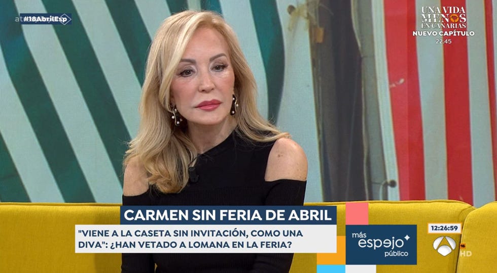 la socialite con un vestido negro en el plato de antena 3