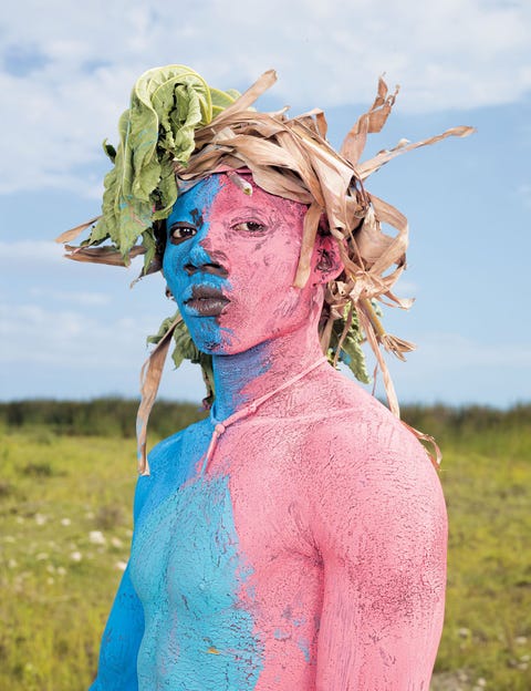 Hati  In Jacmel vindt een van de creatiefste Caribische carnavals plaats Volgens fotograaf Charles Frger pakken veel deelnemers het eenvoudig aan ze gebruiken felgekleurde bodypaint en andere goedkope materialen Het eerste echte carnaval op Hati werd in 1927 gevierd toen het land nog door de VS werd bezet In het carnavalsseizoen worden gemaskerde optochten gehouden om voormalige en nieuwe strijdpunten in de Hatiaanse samenleving uit te beelden