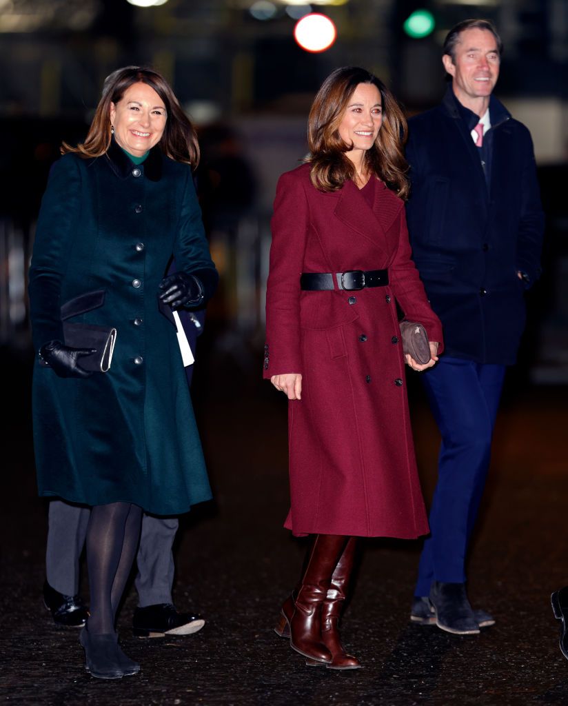 Kate middleton burgundy on sale coat