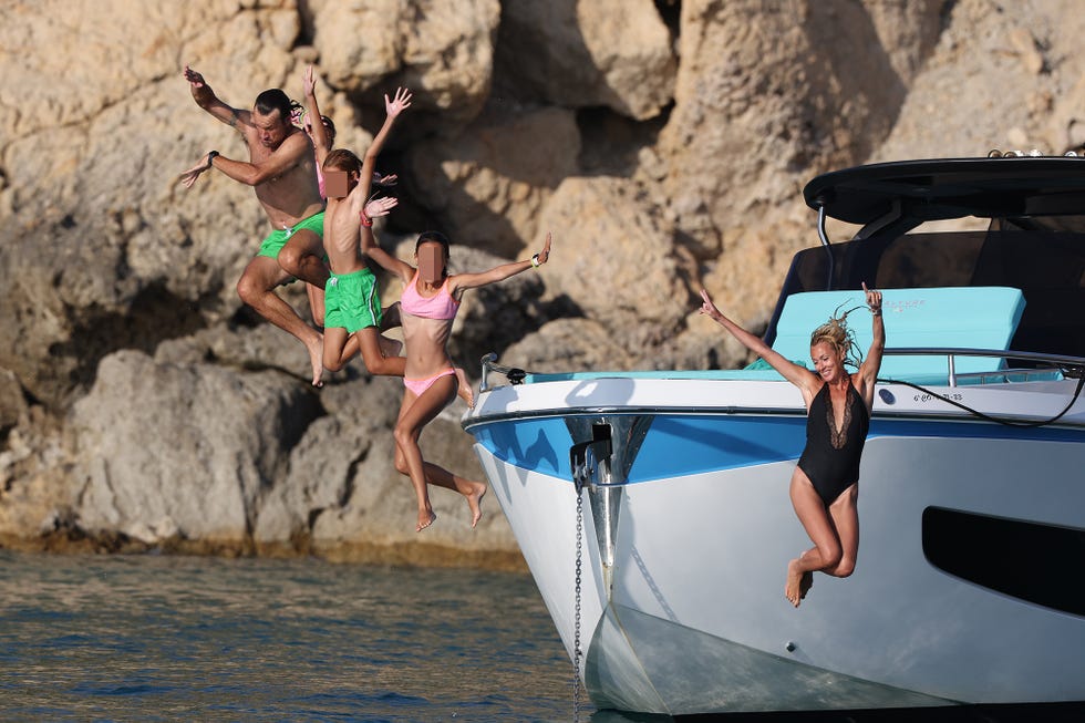 carolina cerezuela y carlos moya de vacaciones en mallorca
