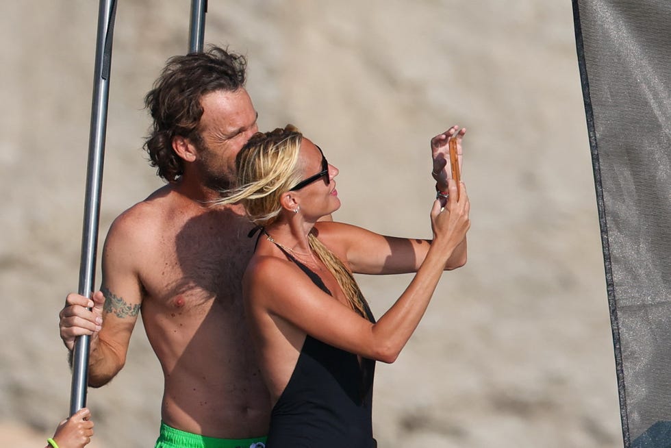 carolina cerezuela y carlos moya de vacaciones en mallorca