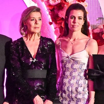 carolina de mónaco y carlota casiraghi en el baile de la rosa 2024