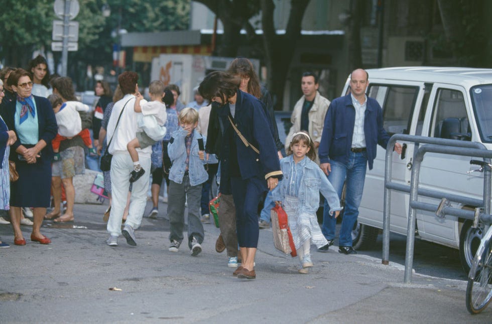 caroline of monaco's children go back to school