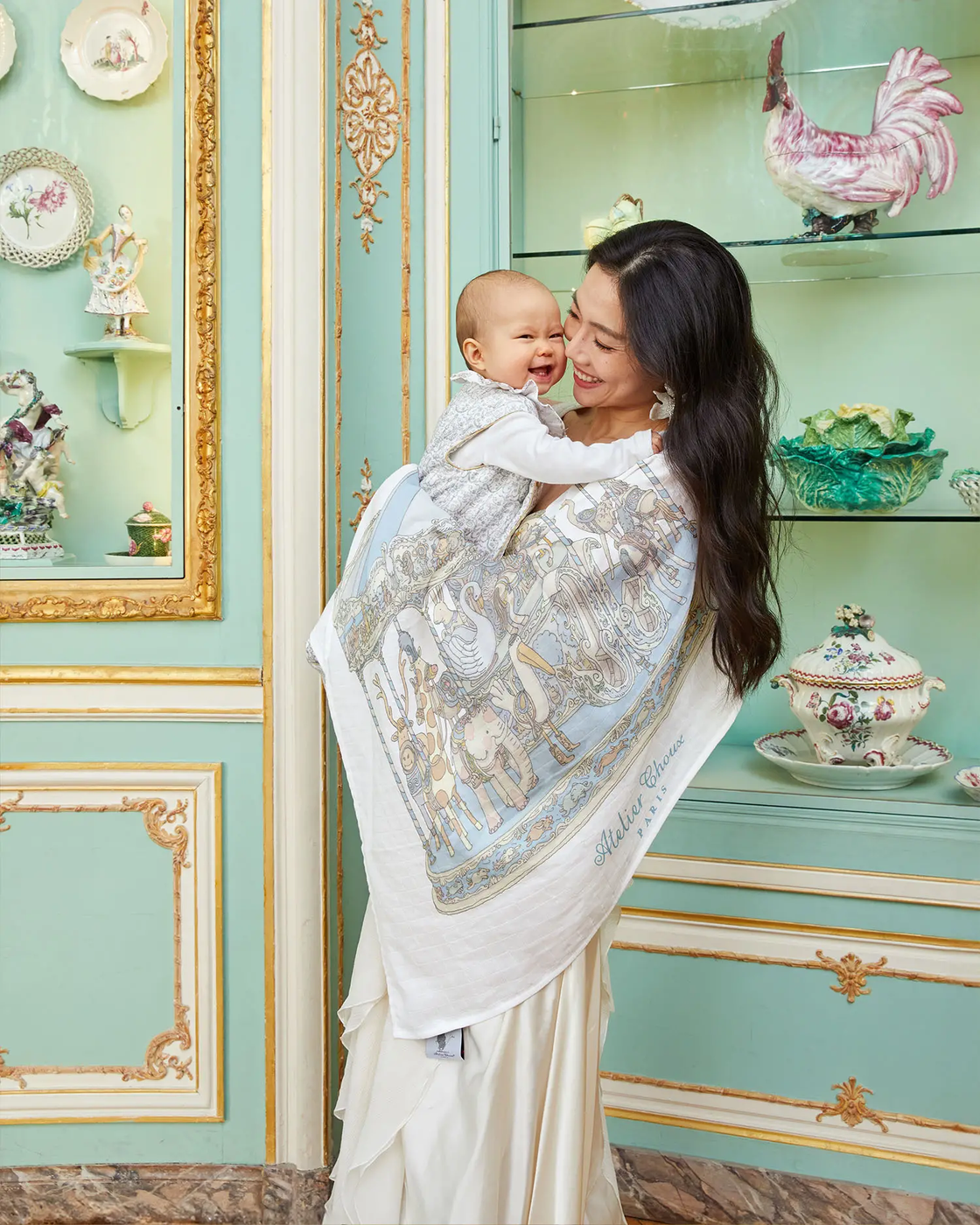 Welcome her into motherhood with something special.