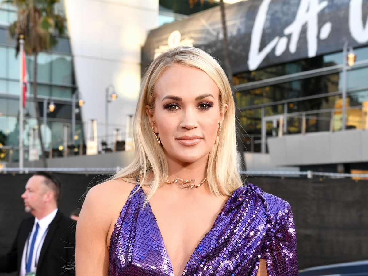 Carrie Underwood Instagram June 20, 2019 – Star Style