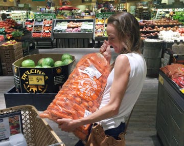 Molly Huddle fueling
