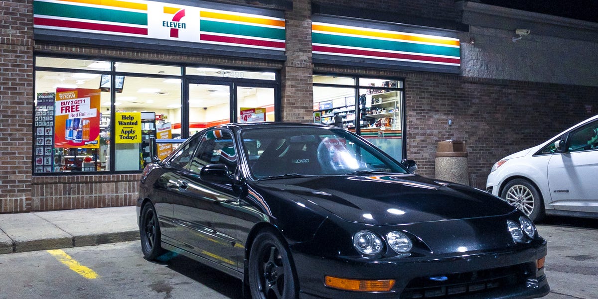 Why 7-Eleven Actively Encourages Car Meets