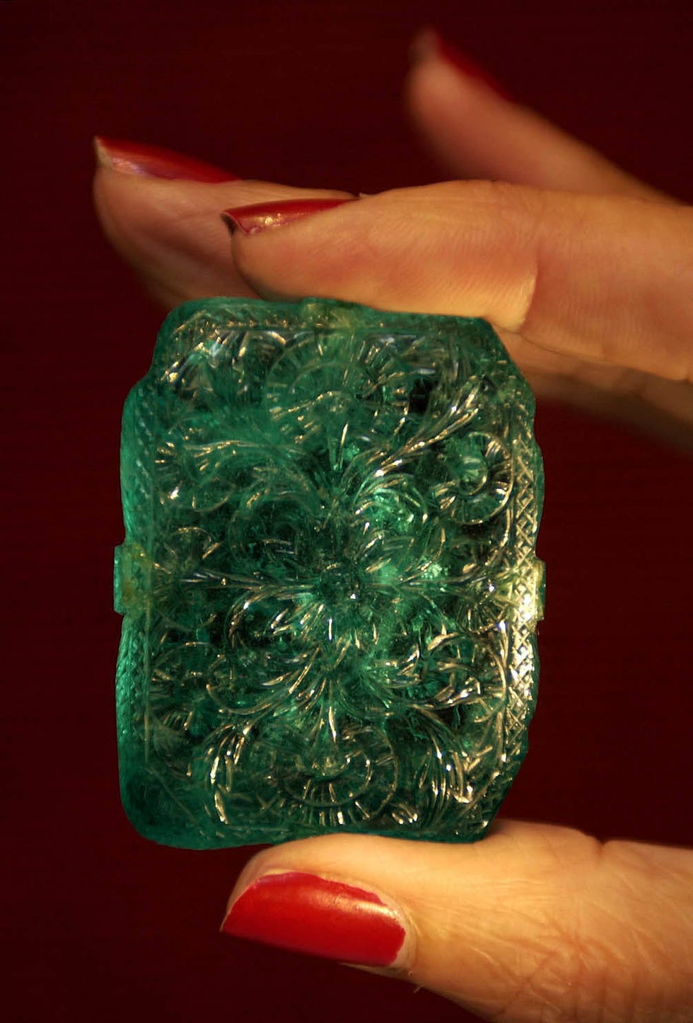 mughal emerald sale