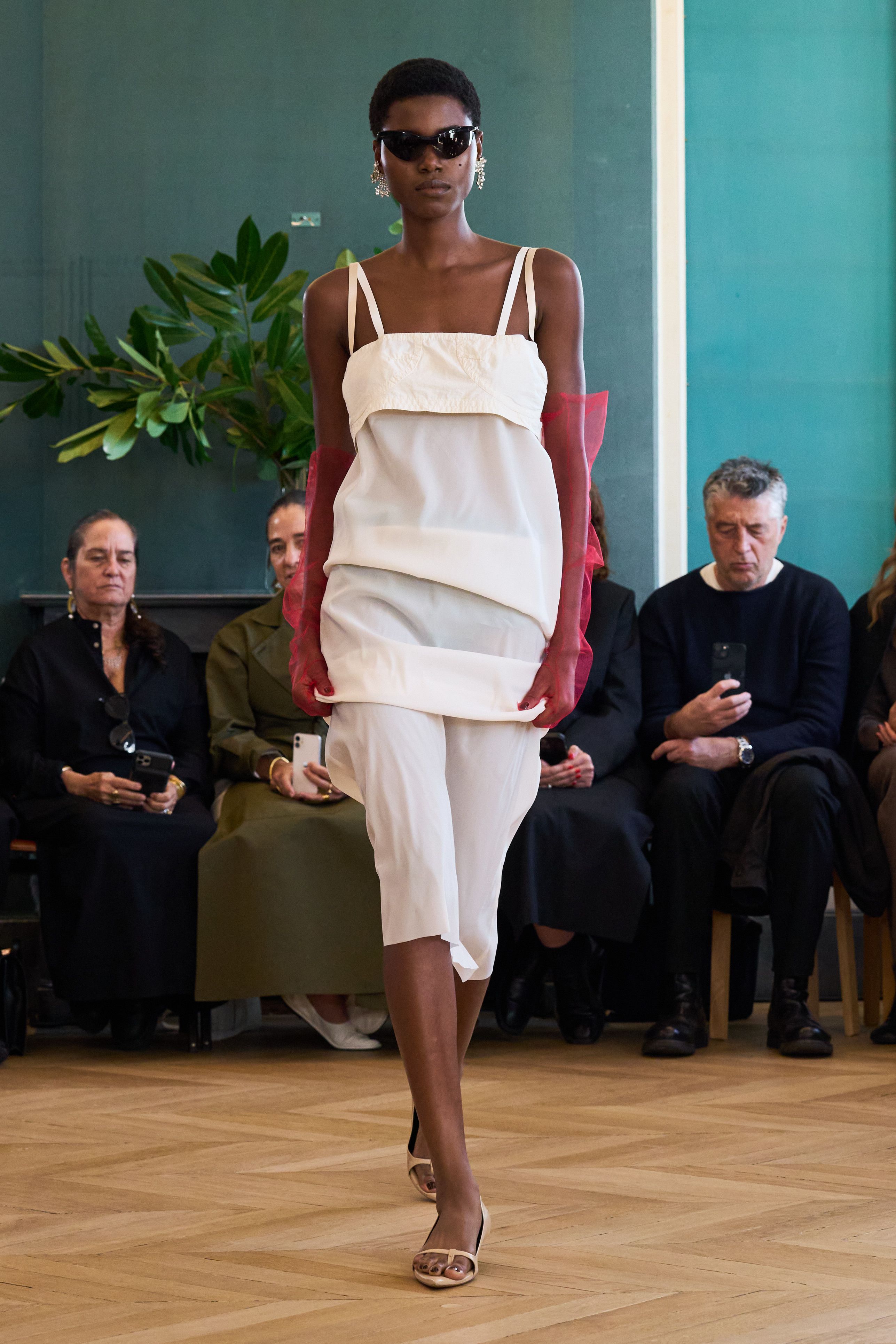 カルヴェン(CARVEN)」2025春夏コレクション | ファッション カルヴェン(CARVEN)」2025春夏コレクション | ファッション